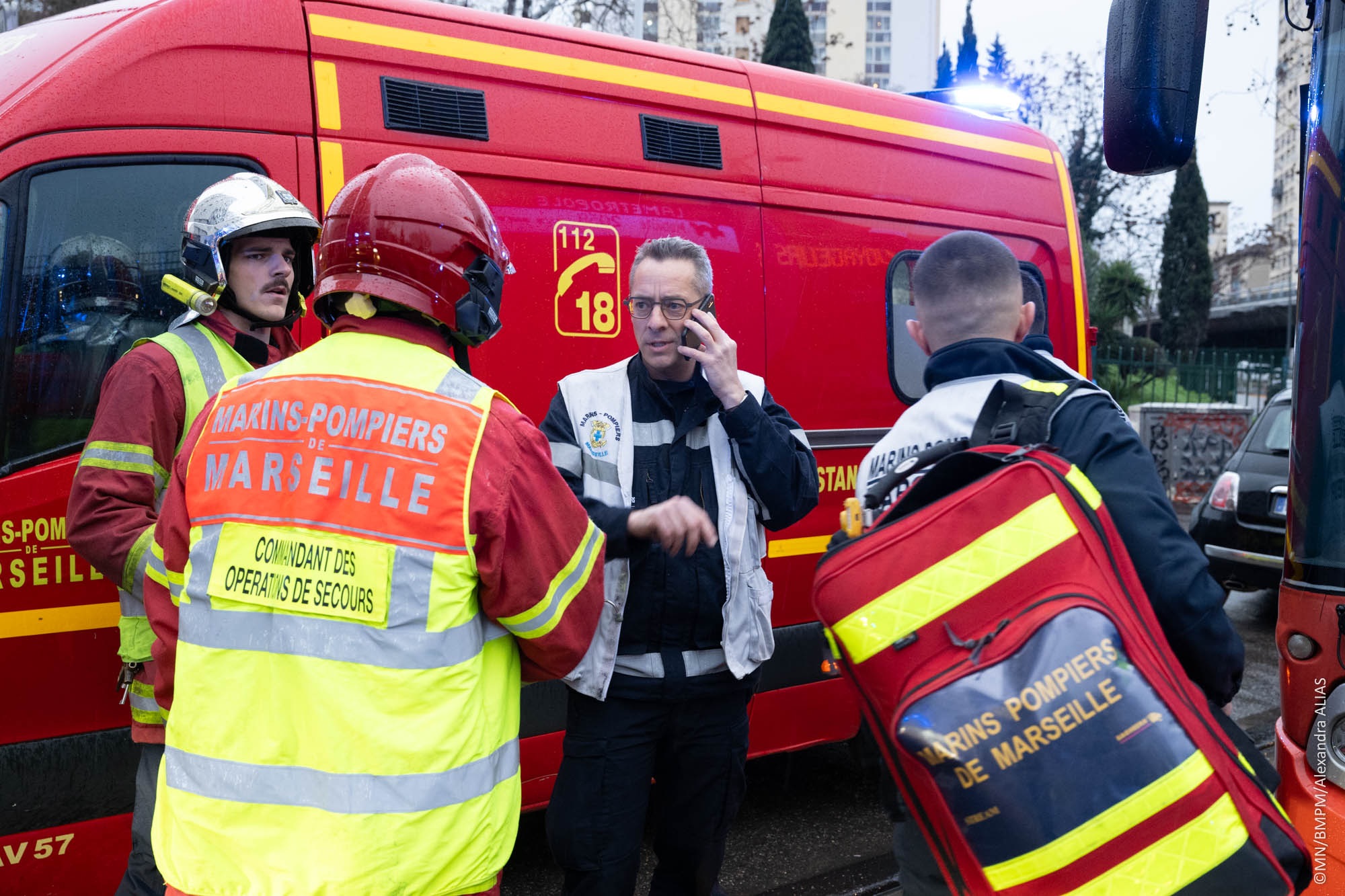 BMPM feu dans un bâtiment d'habitation